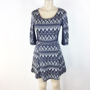 H&M Women’s fit flare skater style dress Size 6 Blue gray